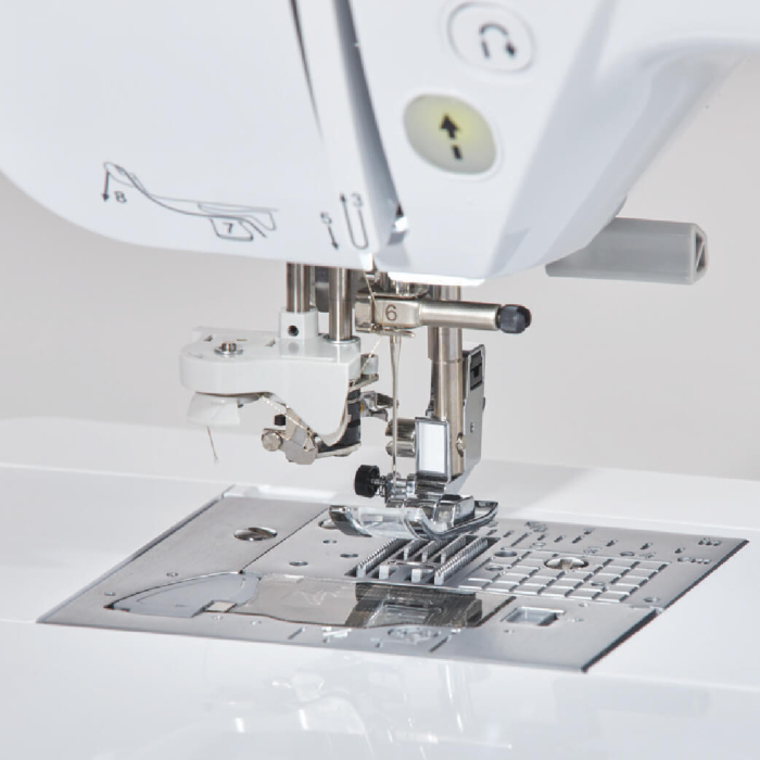 NV880E Embroidery Machine - Image 3